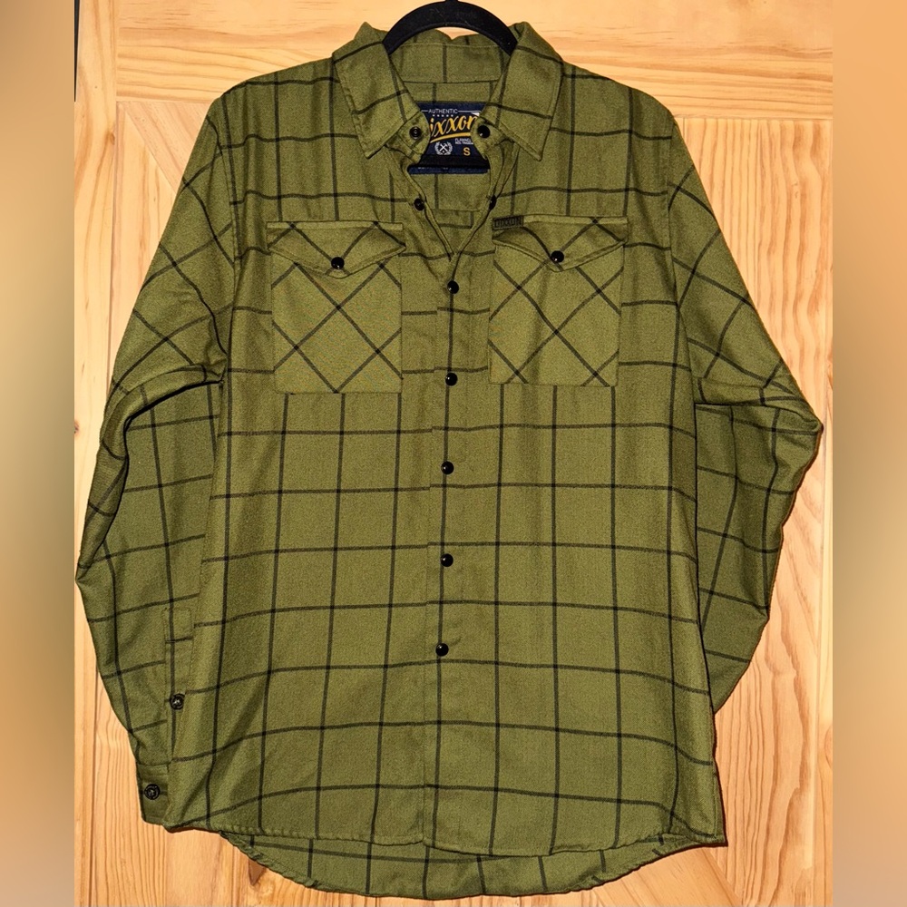 DIXXON “Bodie” Green and Black Flannel With Snap Buttons